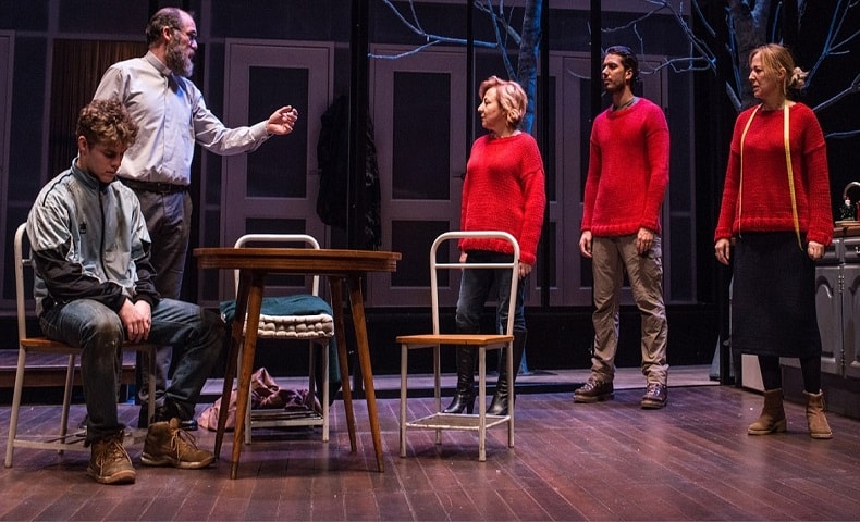 Reseña – Cronología de las bestias (Teatro Cervantes,&nbsp;30/09/18)