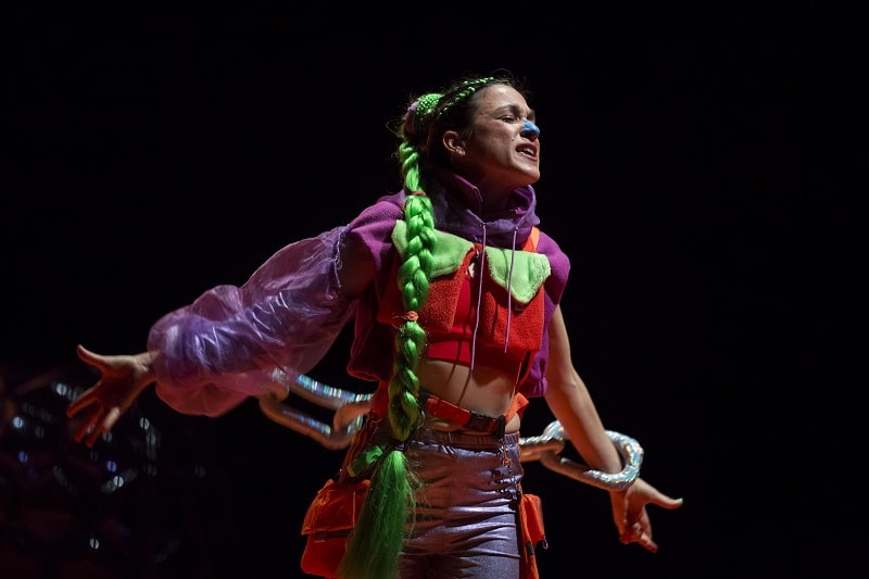 El Teatro Echegaray repone ‘Mujer en cinta de correr sobre fondo&nbsp;negro’