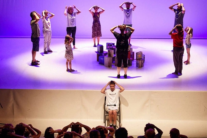 Danza a Escena se despide del Teatro Cánovas con ‘Bailar es cosa de&nbsp;libros’